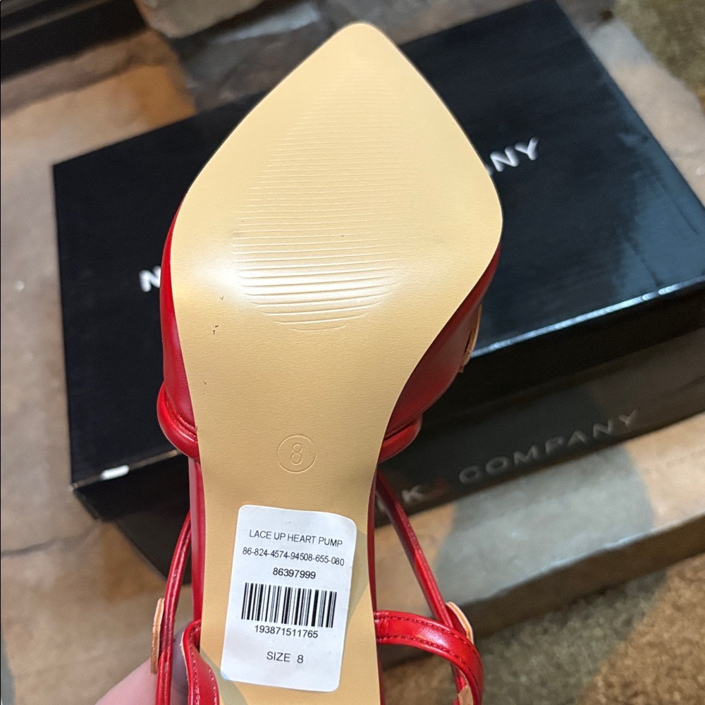 New York & Company Red Heart Lace Up Size 8 NIB - Picture 3 of 10